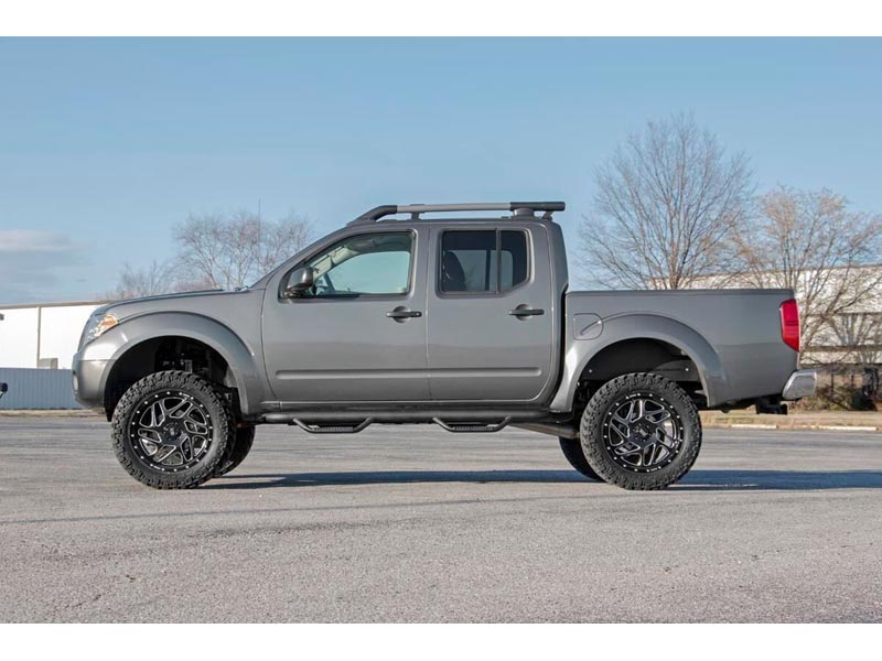 Rough Country 6 Inch Suspension Lift Kit With Lifted Struts For The Nissan Frontier 2wd 4wd
