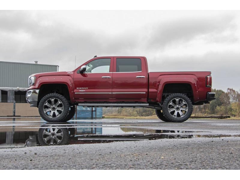 Rough Country 7 Inch Suspension Lift Kit 17225 Side View Rough Country 7 Inch Suspension Lift Kit 17225 Side View